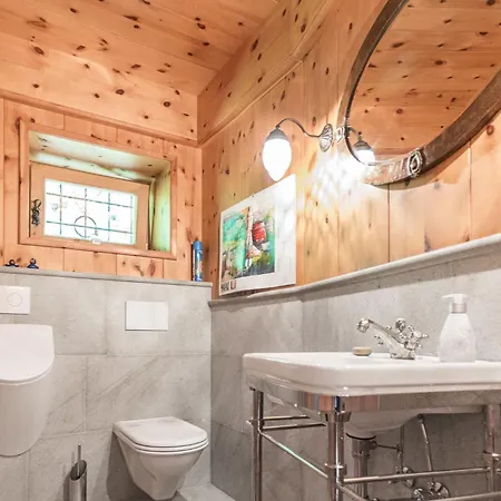 4br Chalet In Viehofen 滨湖采尔