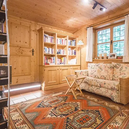 4br Chalet In Viehofen Vila